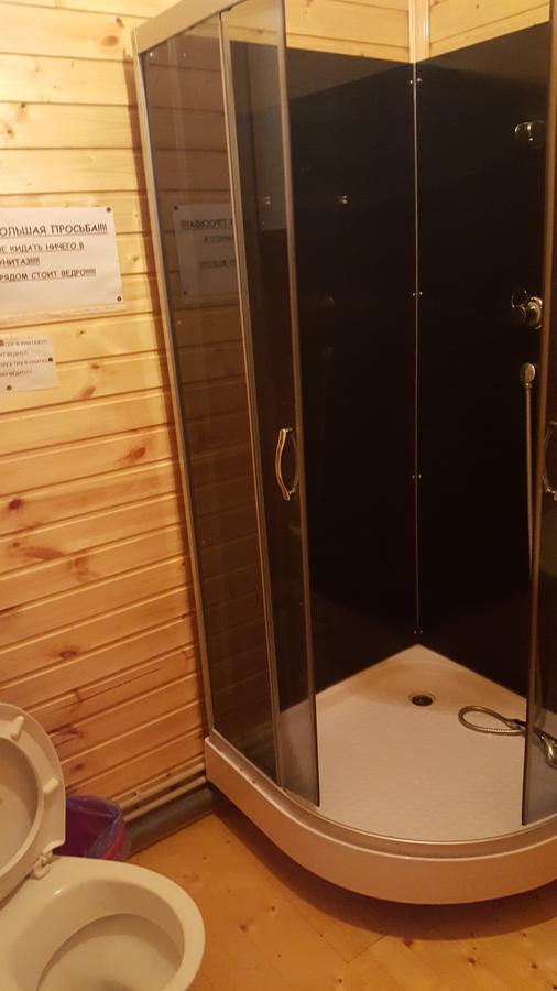 U Iriny Hotel ピツンダ エクステリア 写真