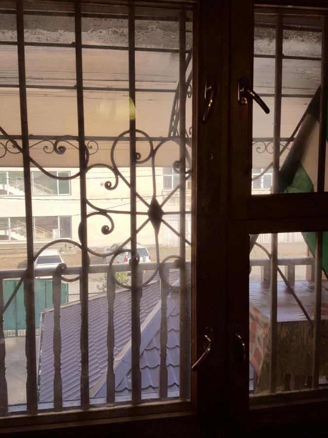 U Iriny Hotel ピツンダ エクステリア 写真