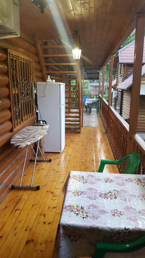U Iriny Hotel ピツンダ エクステリア 写真
