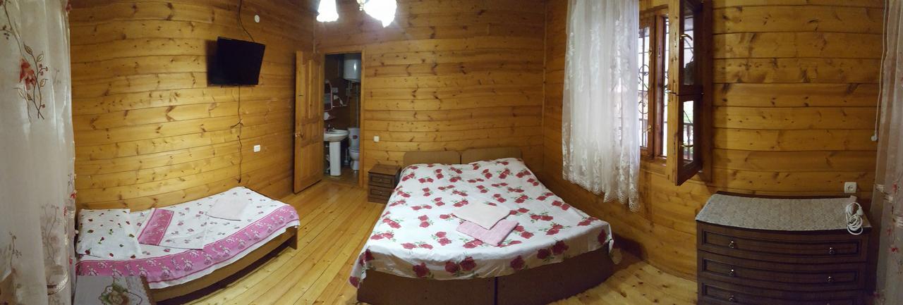 U Iriny Hotel ピツンダ エクステリア 写真