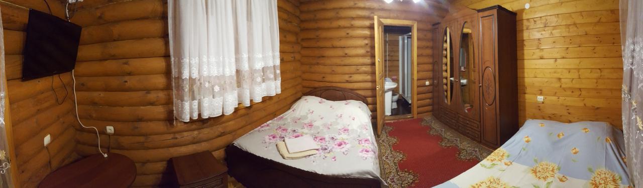 U Iriny Hotel ピツンダ エクステリア 写真