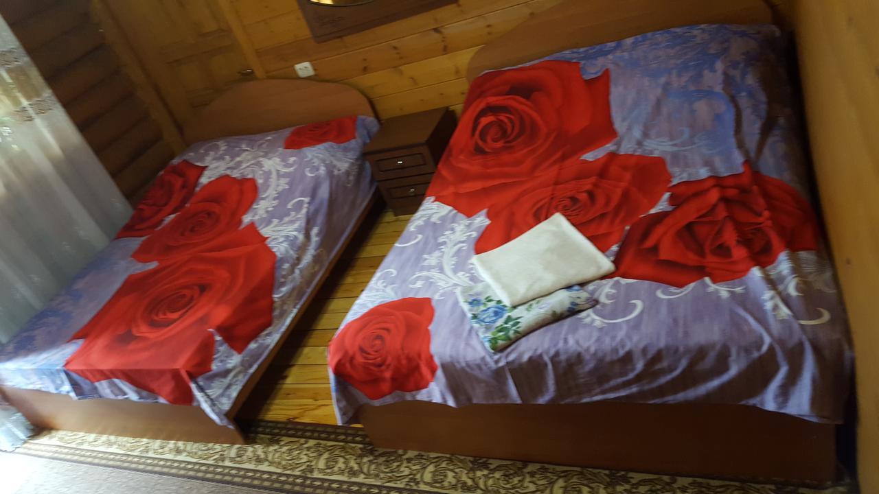 U Iriny Hotel ピツンダ エクステリア 写真